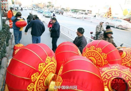 徐州市照明管理处大红灯笼路边挂