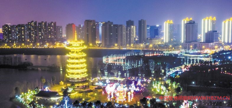 “欢乐洋湖·灯彩中国年”元宵灯展现场流光溢彩