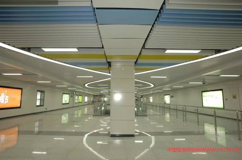 深圳地铁2号线站厅照明