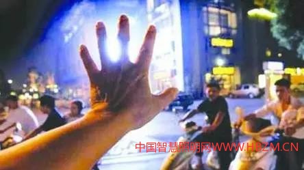 夜晚过多的光照也会使控制荷尔蒙分泌及其他身体功能的昼夜规律发生紊乱。