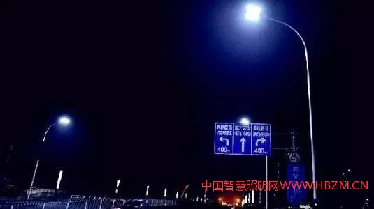 抚顺正在经历一场路灯革命,道路两侧的路灯将首度采用石墨烯为核心的照明新材料