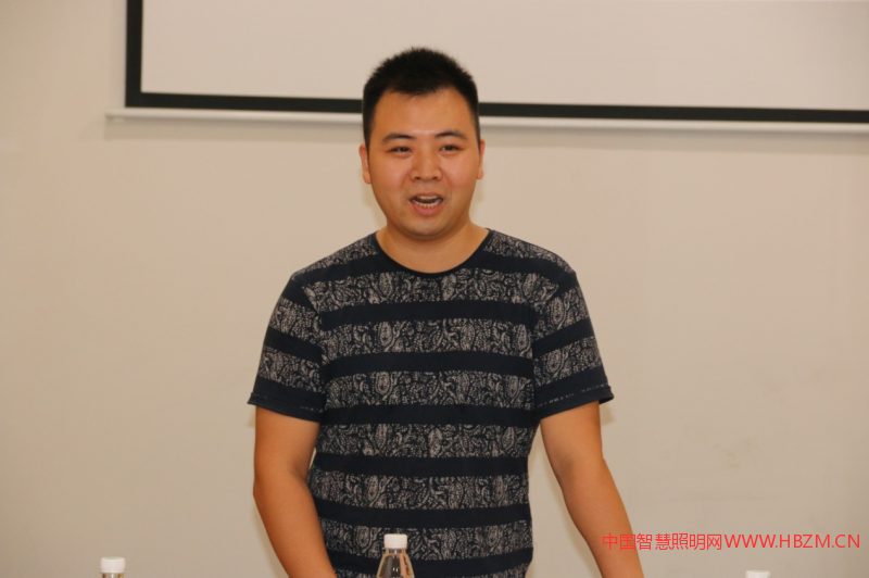 LED专业委员会轮值会长深入瑞麒照明走访调研