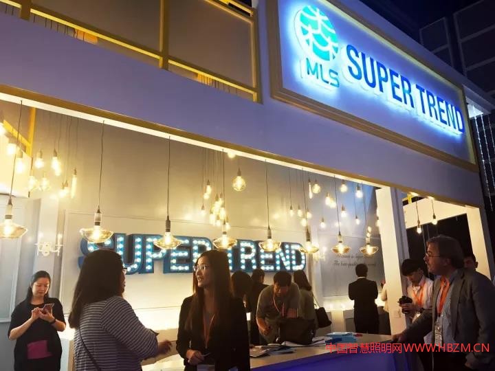 19届香港国际秋季灯饰展在香港会议展览中心盛大开幕