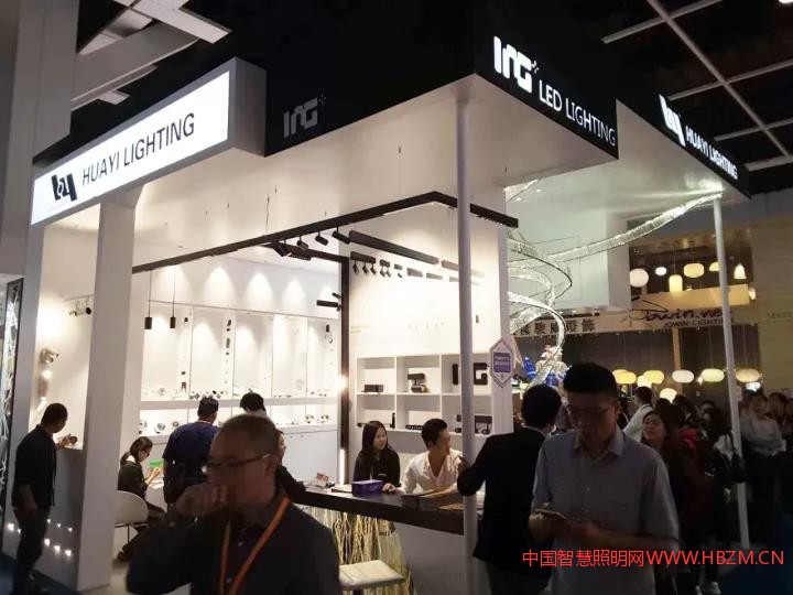 19届香港国际秋季灯饰展在香港会议展览中心盛大开幕