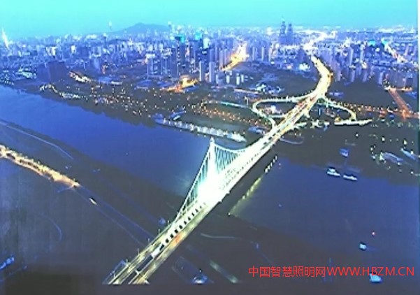河西地区和江心洲之间的这个夹江大桥