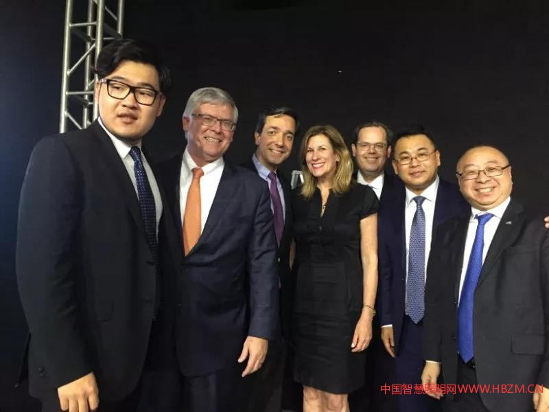 中国智慧路灯项目首次走进美国