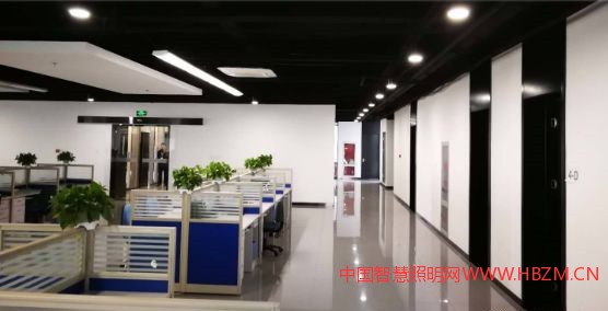 图3 天津求实大厦是LED+直流供电的案例