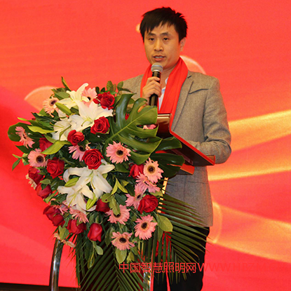 ▲邓昌桂理事代表获得优秀会员企业发言