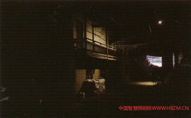 关于乡土以及乡土照明的实践性思考-图2道路存在暗区