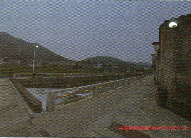 关于乡土以及乡土照明的实践性思考图4乡村道路