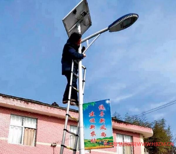 中国照明行业腐败案:湖南“太阳能路灯腐败”牵出400余人