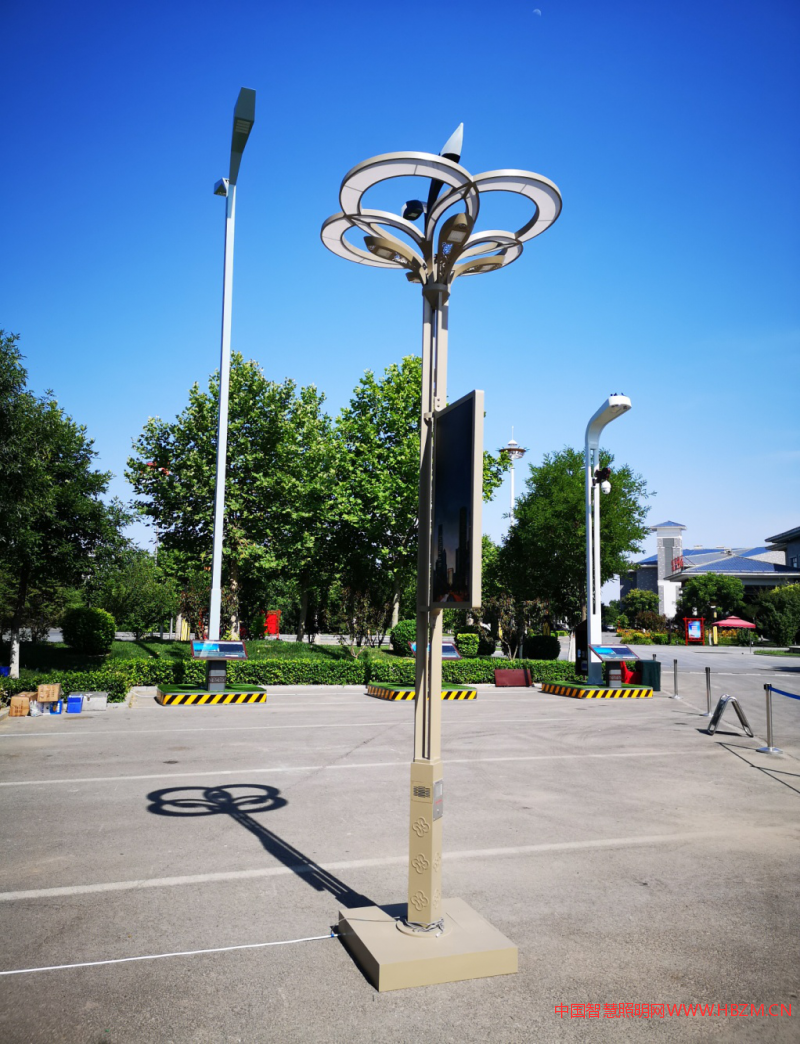 智慧照明与智慧路灯杆