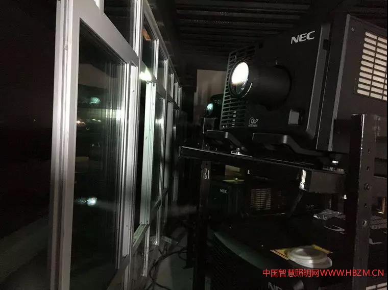 张家口“世界唯一高塔投影秀---中国智慧照明网