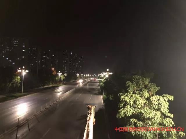 路灯夜景---中国智慧照明网