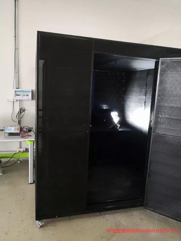 LED照明灯具温升系统