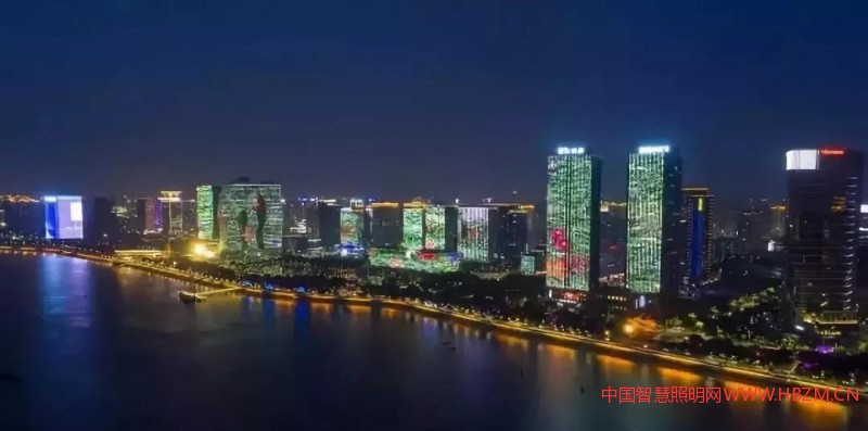 钱江新城磅礴大气、富有视觉冲击力的灯光秀