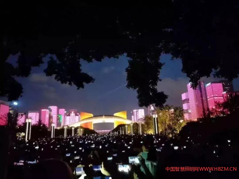 辉煌新时代深圳灯光秀---中国智慧照明网