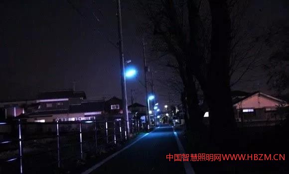 日本的荧光绿路灯--中国智慧照明网