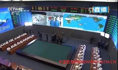 弧形转角屏“整屏无缝衔接”的技术难关