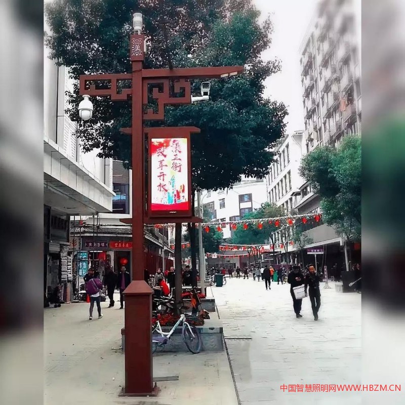 湖北武汉汉正街通过智慧杆等黑科技,实现区域内全面智慧管理