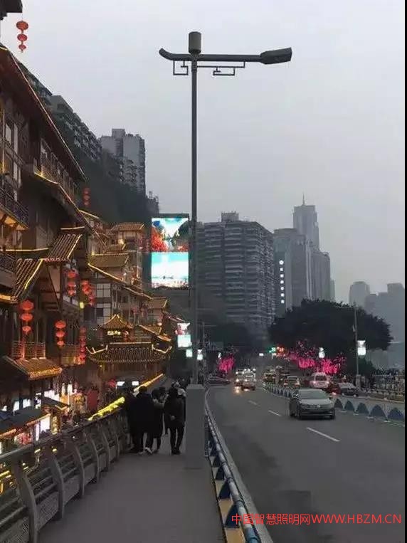 97盏智慧华灯点亮长沙首条智慧华灯道路