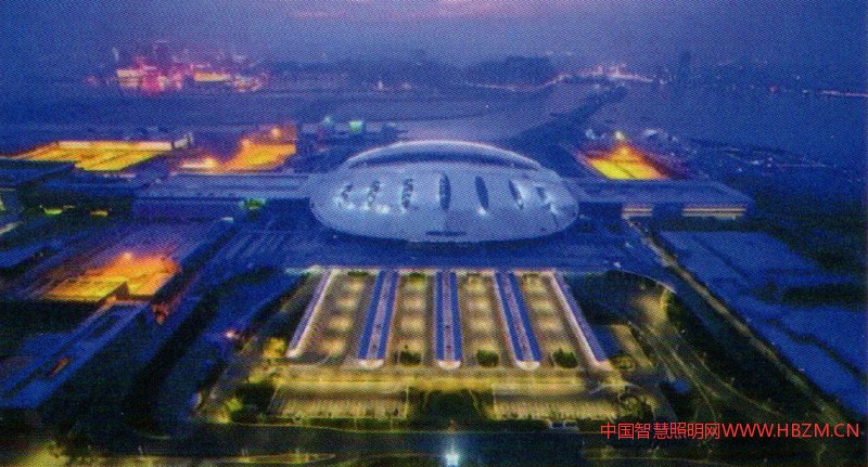 珠港澳大桥照明开创式设计和应用