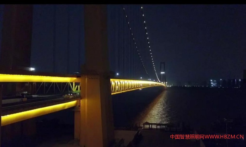 武汉杨泗港长江大桥夜景照明
