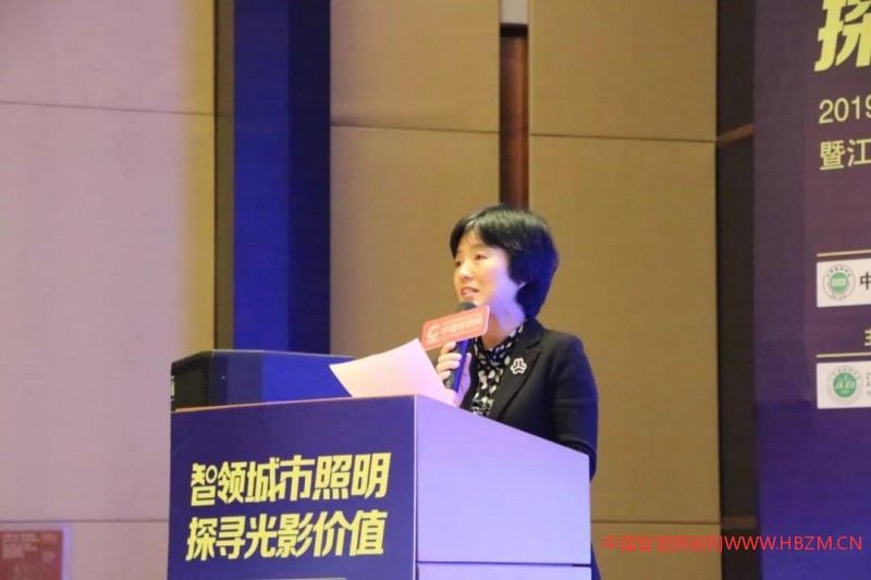 扬州市科学技术协会主席王友芳