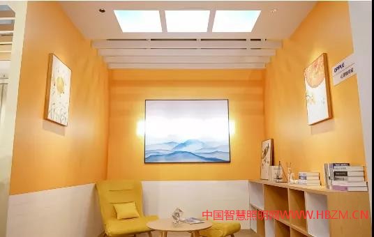 三雄极光也把“太阳光”请进厦门教育装备展现场